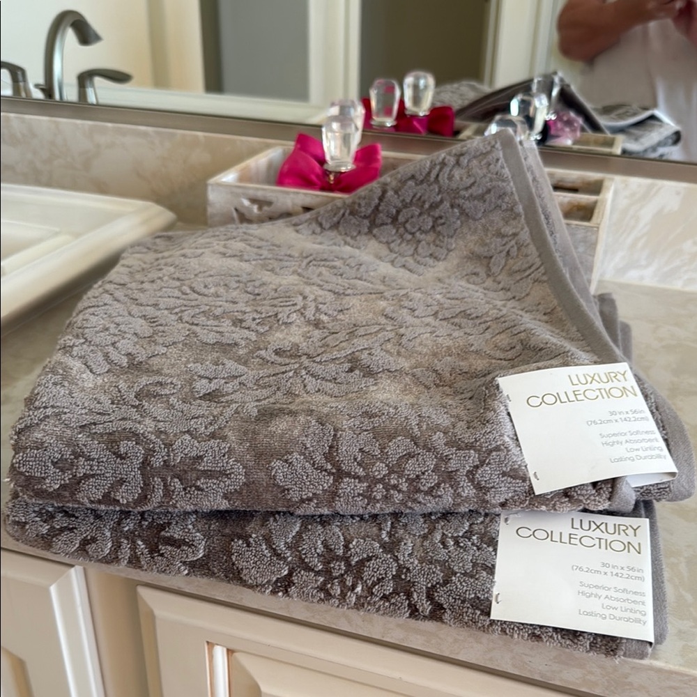 Luxury Collection Sculptured Decorative Bath Towels
